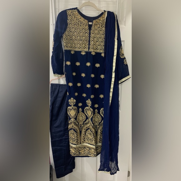 Indian Dress - Picture 4 of 4